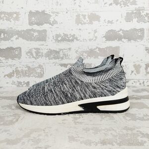 NEW Urban Sport by J/Slides Gray Black Knit Slip-On Lightweight Sneakers C1037